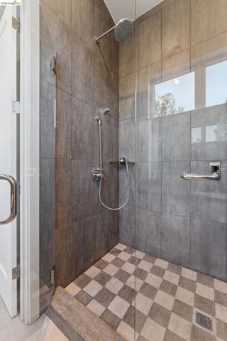 5917 Balboa, Oakland, CA 94611