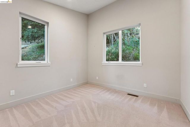 5917 Balboa, Oakland, CA 94611