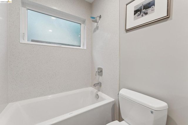 5917 Balboa, Oakland, CA 94611