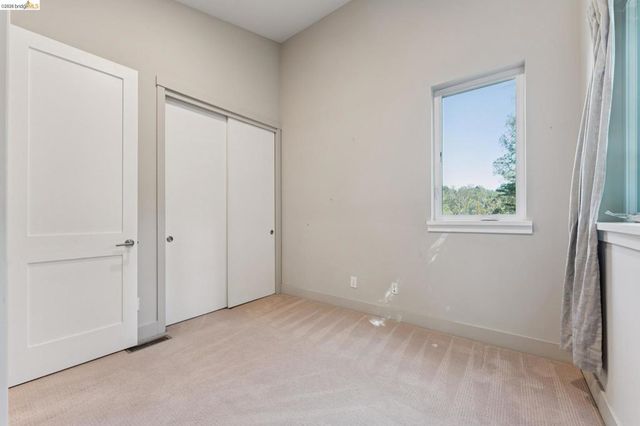 5917 Balboa, Oakland, CA 94611