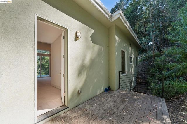 5917 Balboa, Oakland, CA 94611
