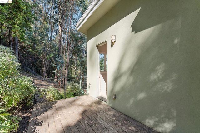 5917 Balboa, Oakland, CA 94611