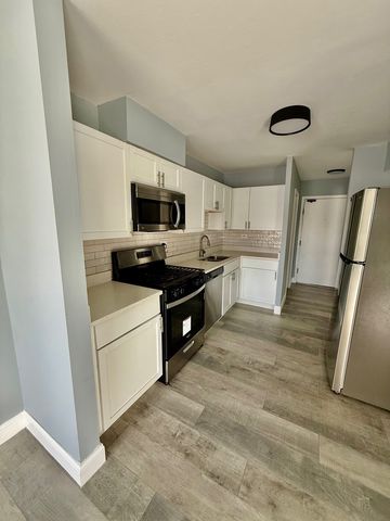 4000 Bayside Drive 110, Palatine, IL 60074