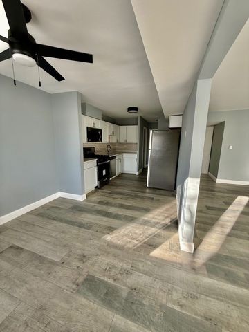 4000 Bayside Drive 110, Palatine, IL 60074