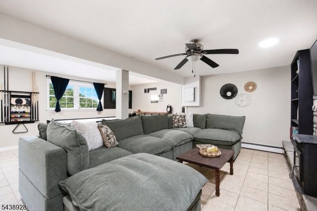 47 Summit Rd, Hamburg Boro, NJ 07419