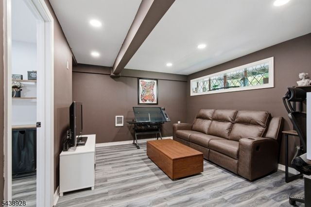 47 Summit Rd, Hamburg Boro, NJ 07419
