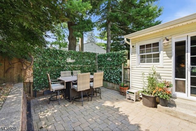 47 Summit Rd, Hamburg Boro, NJ 07419