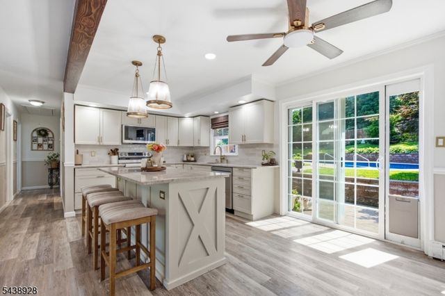 47 Summit Rd, Hamburg Boro, NJ 07419