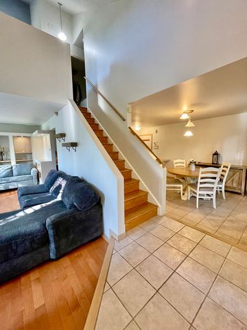 110 Bent Creek Court, Palatine, IL 60067