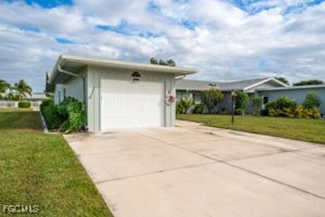 5559 Boynton LN, Fort Myers, FL 33919