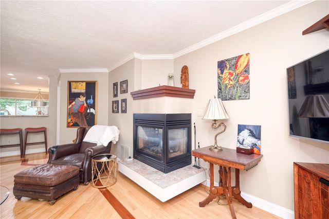 1523 Merion Ln, Oakmont, PA 15139