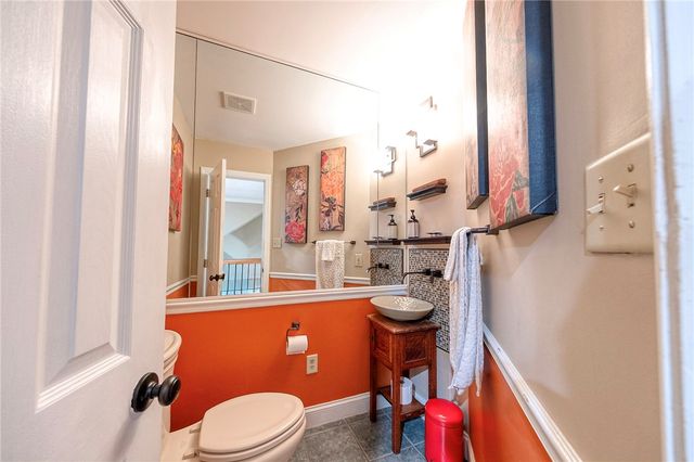 1523 Merion Ln, Oakmont, PA 15139