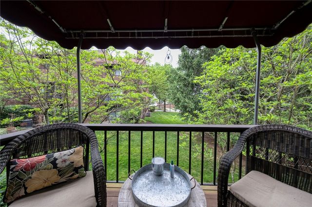 1523 Merion Ln, Oakmont, PA 15139