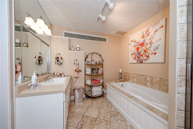 1523 Merion Ln, Oakmont, PA 15139