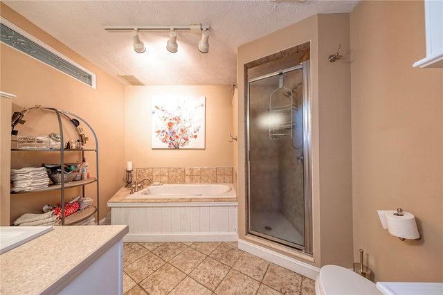 1523 Merion Ln, Oakmont, PA 15139