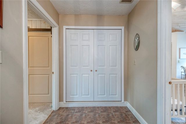 1523 Merion Ln, Oakmont, PA 15139