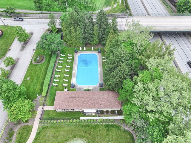 1523 Merion Ln, Oakmont, PA 15139