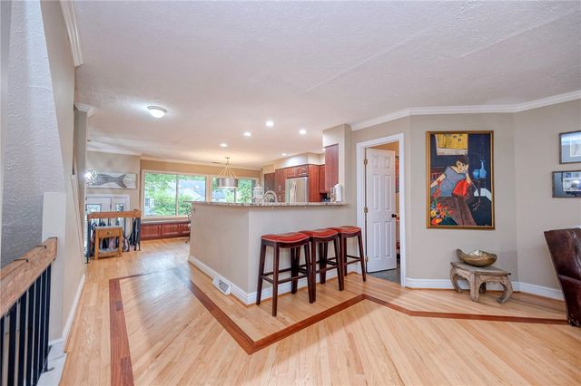 1523 Merion Ln, Oakmont, PA 15139