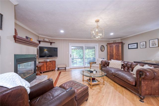 1523 Merion Ln, Oakmont, PA 15139