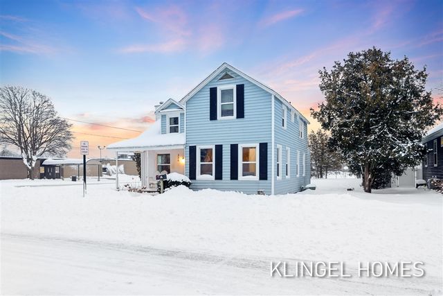 326 South Street, Spring Lake, MI 49456