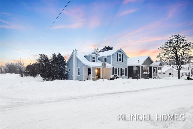 326 South Street, Spring Lake, MI 49456