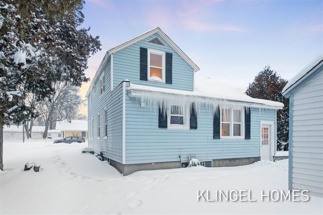 326 South Street, Spring Lake, MI 49456