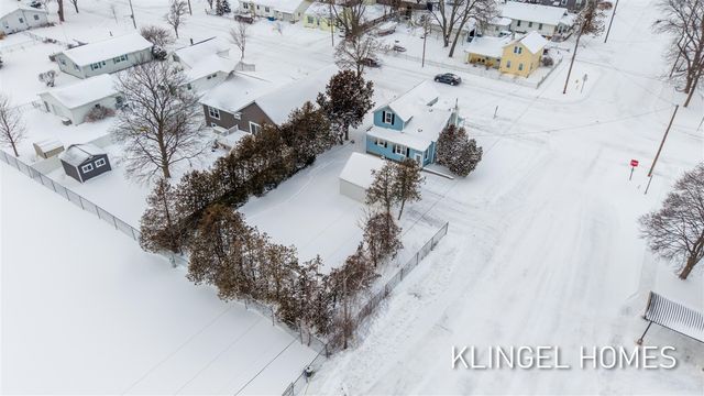 326 South Street, Spring Lake, MI 49456