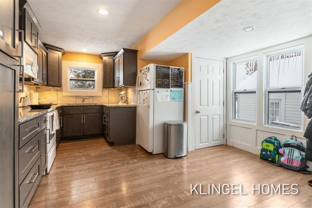 326 South Street, Spring Lake, MI 49456