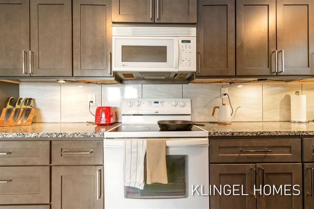 326 South Street, Spring Lake, MI 49456