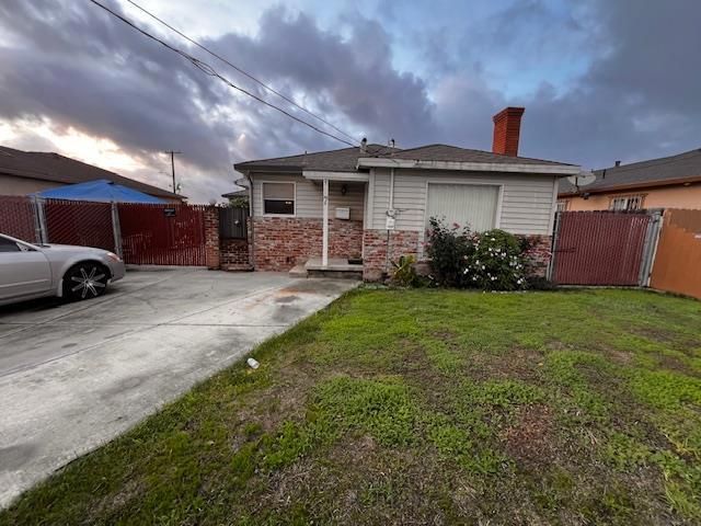 7 Midway Avenue, Salinas, CA 93905