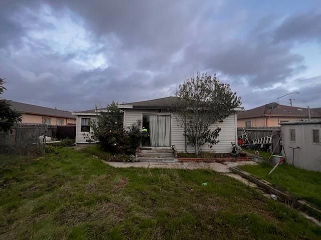 7 Midway Avenue, Salinas, CA 93905