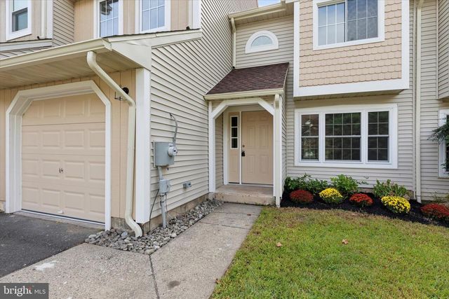 8778 DUVEEN DR, Wyndmoor, PA 19038