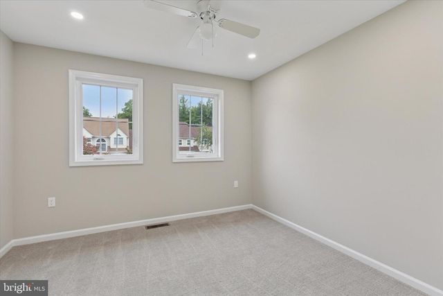 8778 DUVEEN DR, Wyndmoor, PA 19038