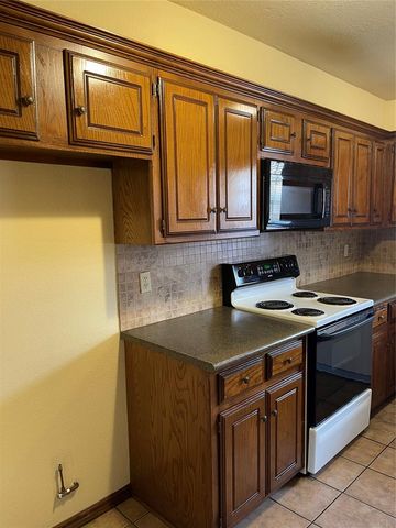 9120 Knottingham, Midwest City, OK 73130