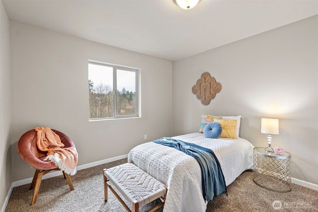 256 NE Tronson Circle, Bremerton, WA 98311