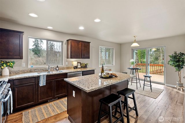 256 NE Tronson Circle, Bremerton, WA 98311