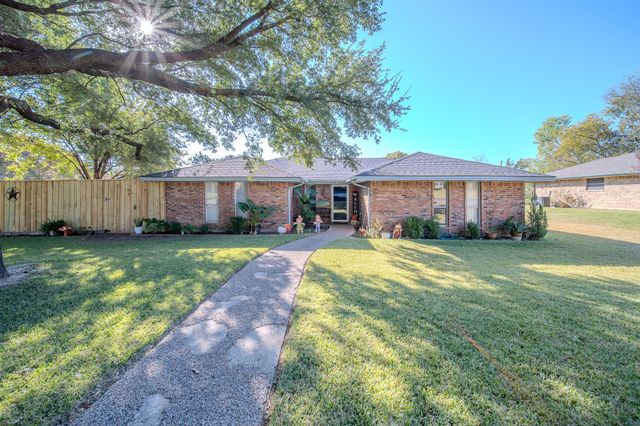 614 Athenia Way, Duncanville, TX 75137