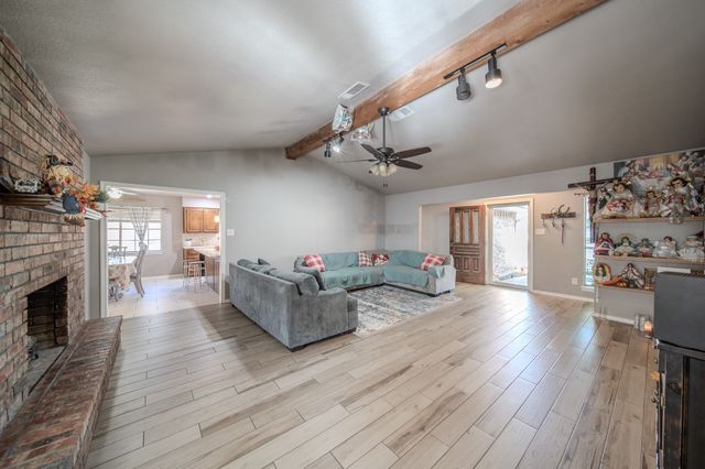 614 Athenia Way, Duncanville, TX 75137