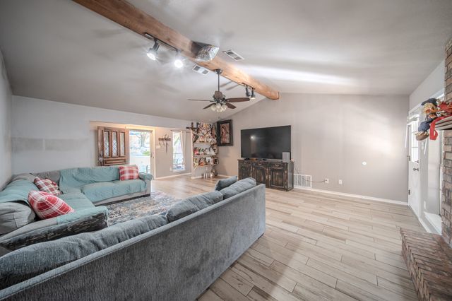 614 Athenia Way, Duncanville, TX 75137