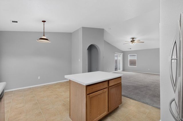 617 Sunny Meadows Drive NE, Rio Rancho, NM 87144