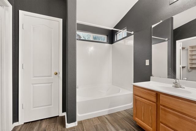 617 Sunny Meadows Drive NE, Rio Rancho, NM 87144