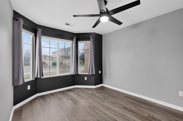 617 Sunny Meadows Drive NE, Rio Rancho, NM 87144