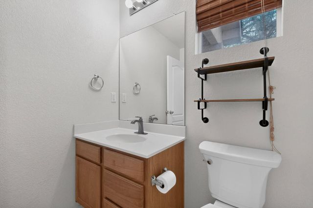 617 Sunny Meadows Drive NE, Rio Rancho, NM 87144