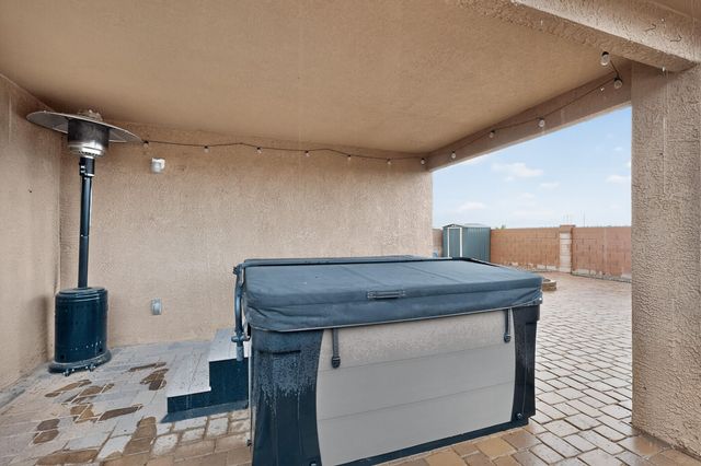617 Sunny Meadows Drive NE, Rio Rancho, NM 87144