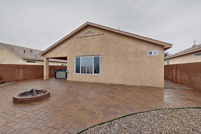 617 Sunny Meadows Drive NE, Rio Rancho, NM 87144