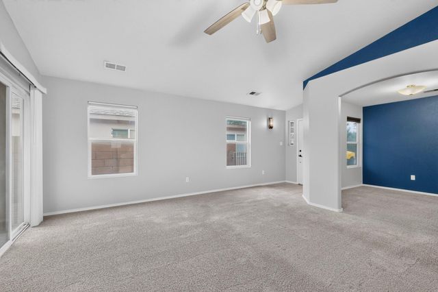 617 Sunny Meadows Drive NE, Rio Rancho, NM 87144