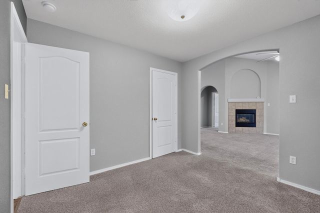617 Sunny Meadows Drive NE, Rio Rancho, NM 87144