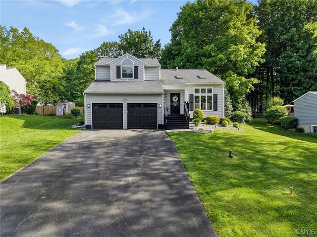 105 Vantage Drive, Camillus, NY 13031