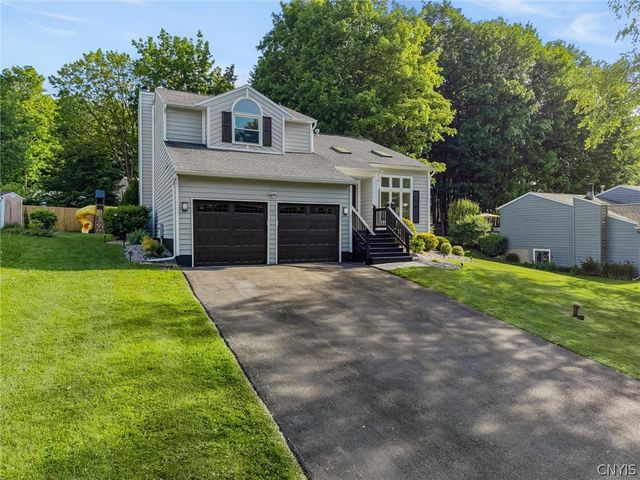 105 Vantage Drive, Camillus, NY 13031