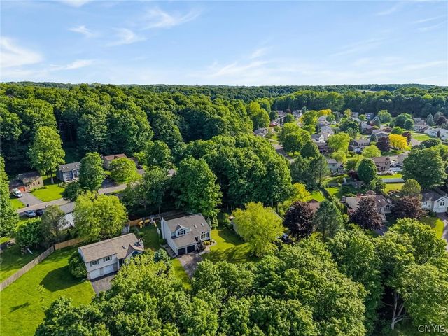 105 Vantage Drive, Camillus, NY 13031
